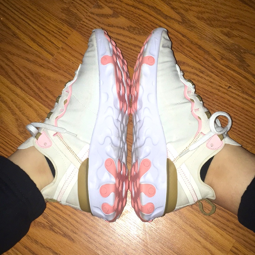 Nike React